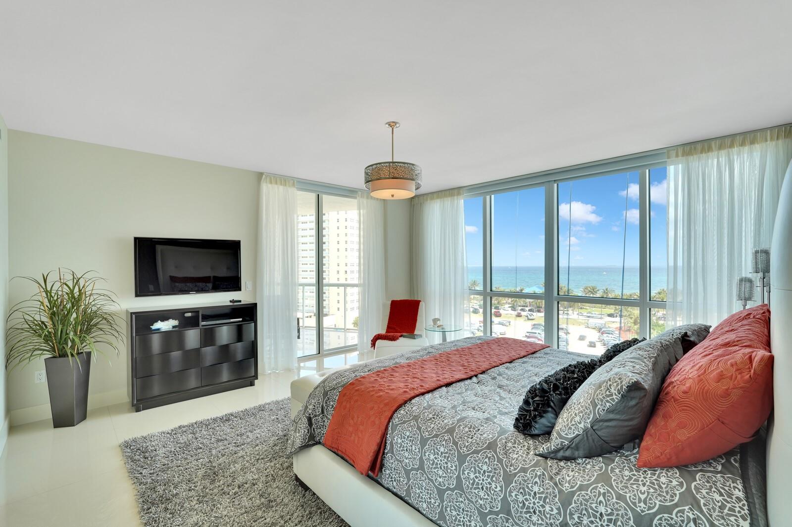 Plaza At Oceanside - Residential