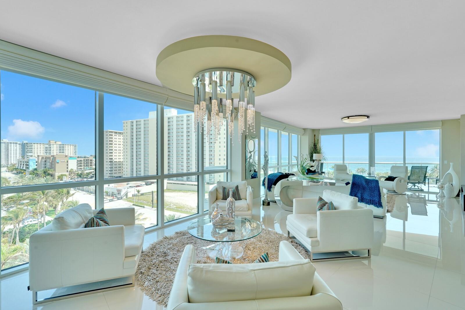Plaza At Oceanside - Residential