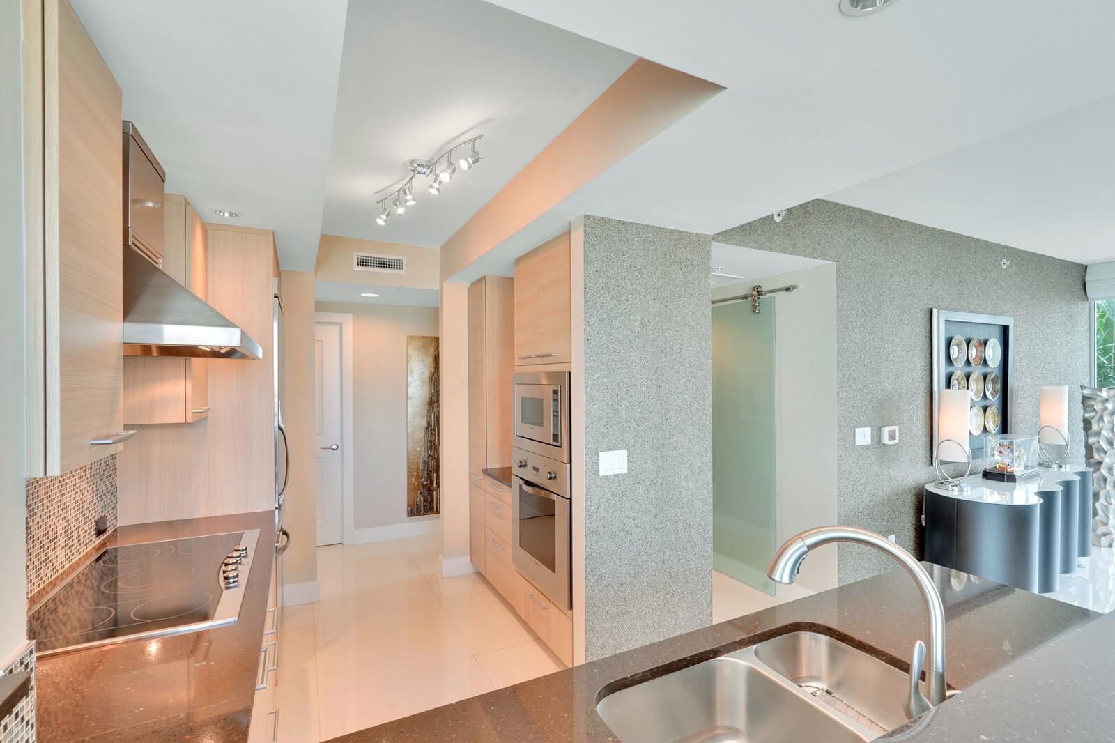 Plaza At Oceanside - Residential