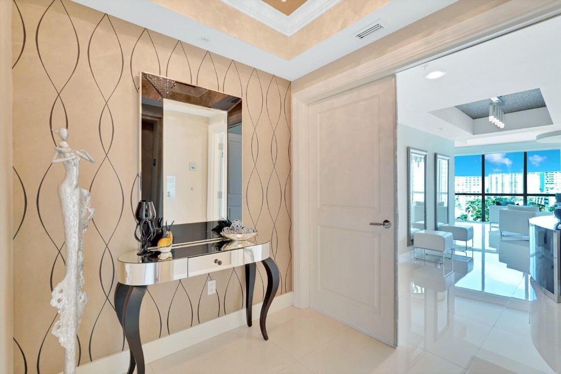 1 N Ocean Boulevard 607