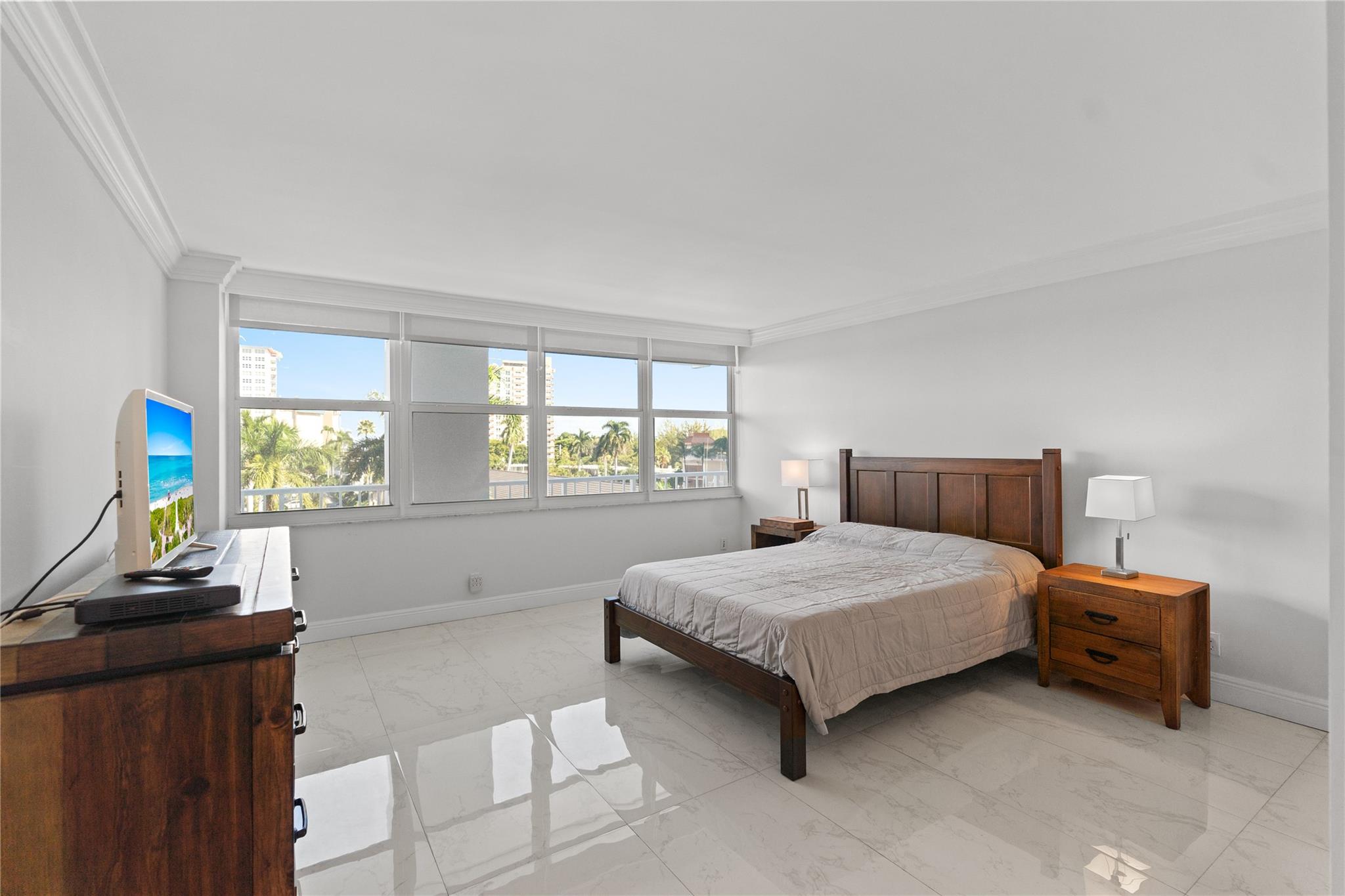 2800 E Sunrise Blvd 5C