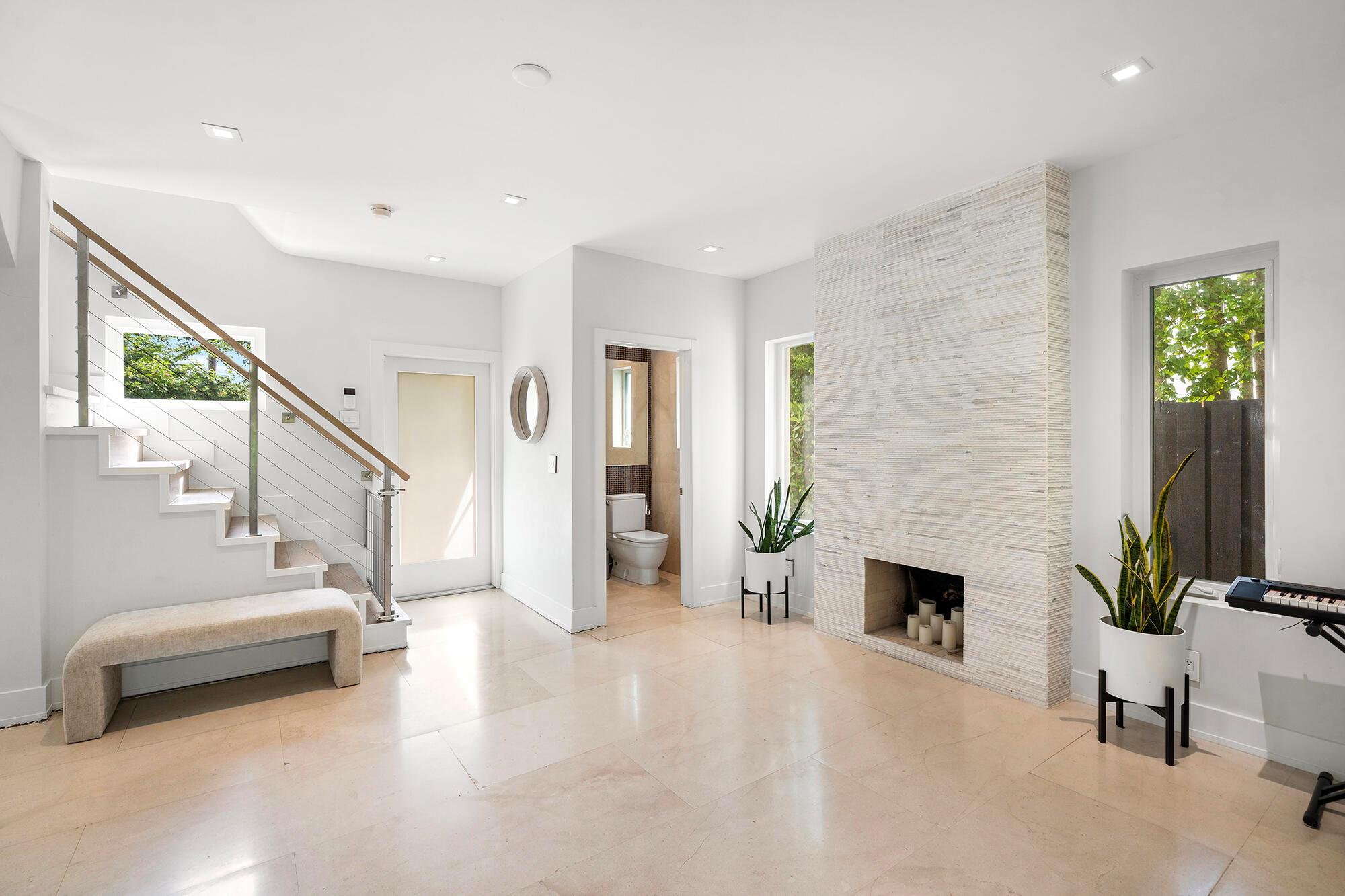 775 W 49th Street