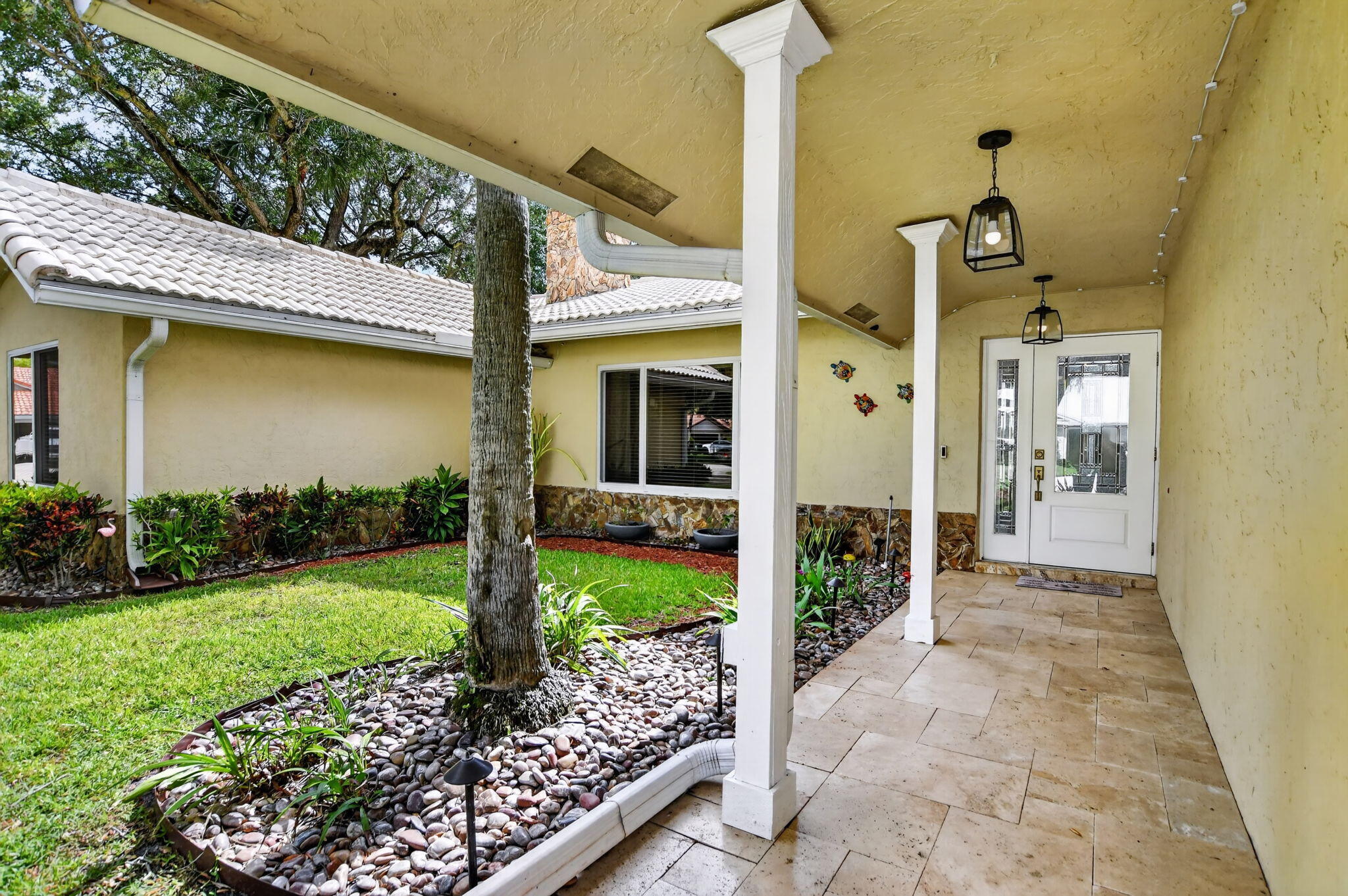 32 SW 14TH Avenue