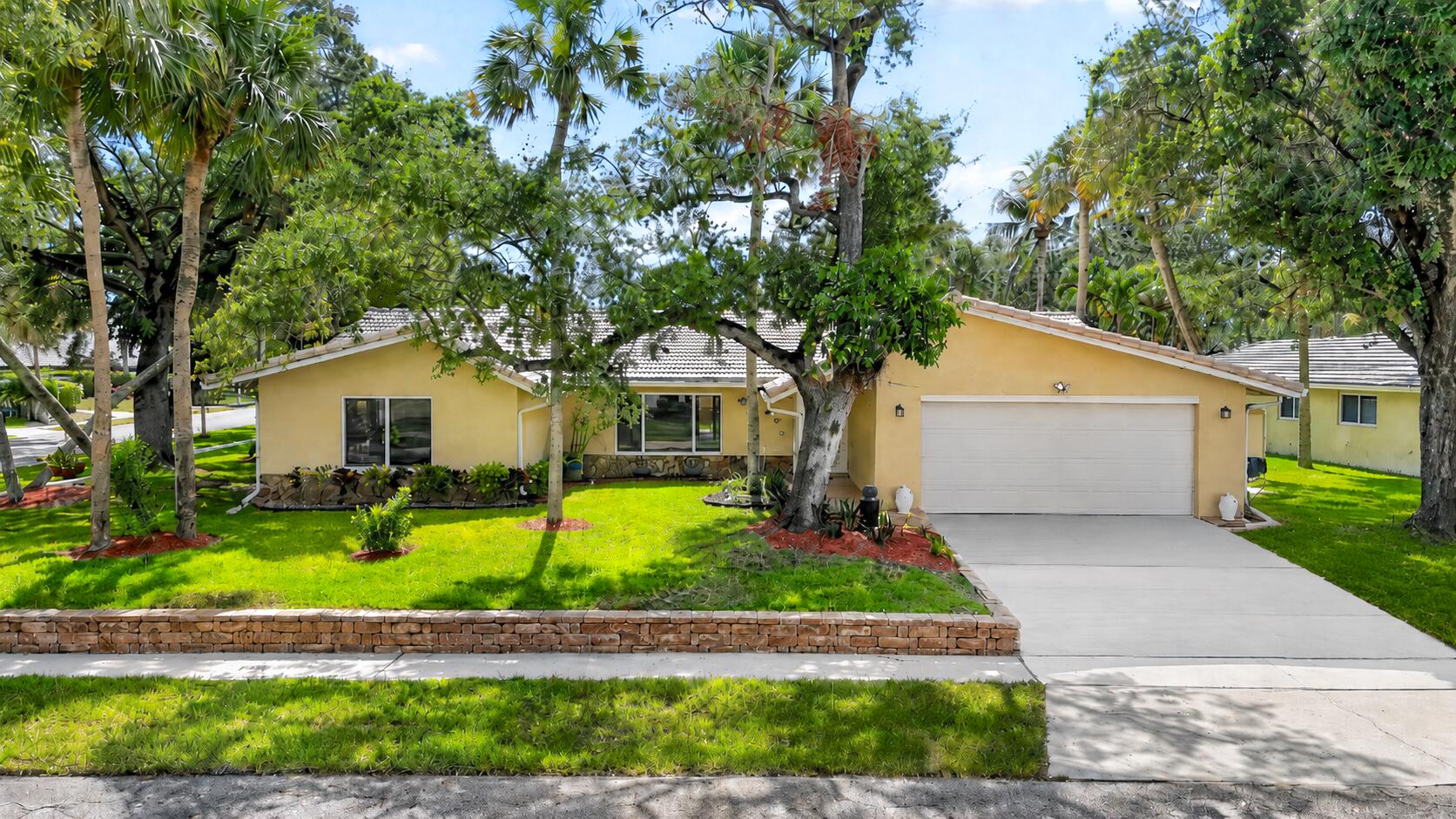 32 SW 14TH Avenue