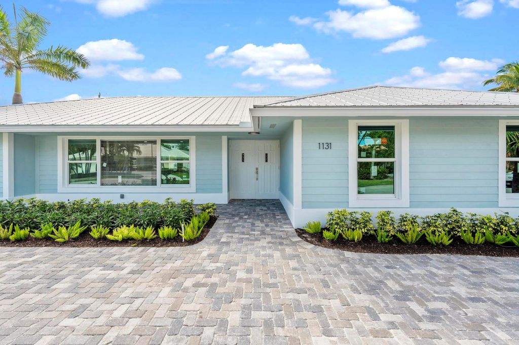 Photo of 1131 Fairview Lane, Singer Island, FL 33404 (MLS # R10961919)