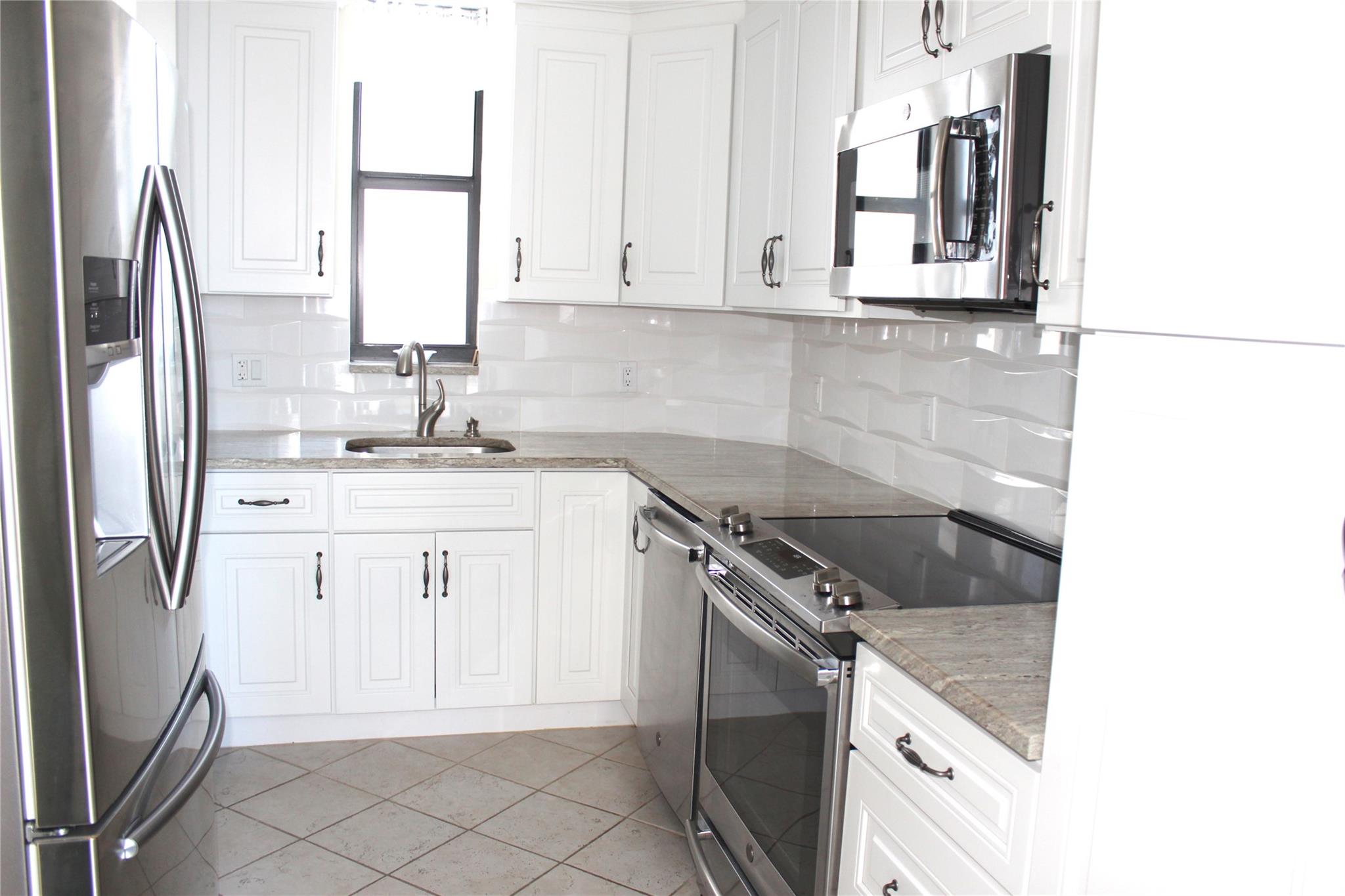 Pompano Atlantis Condo - Residential Lease