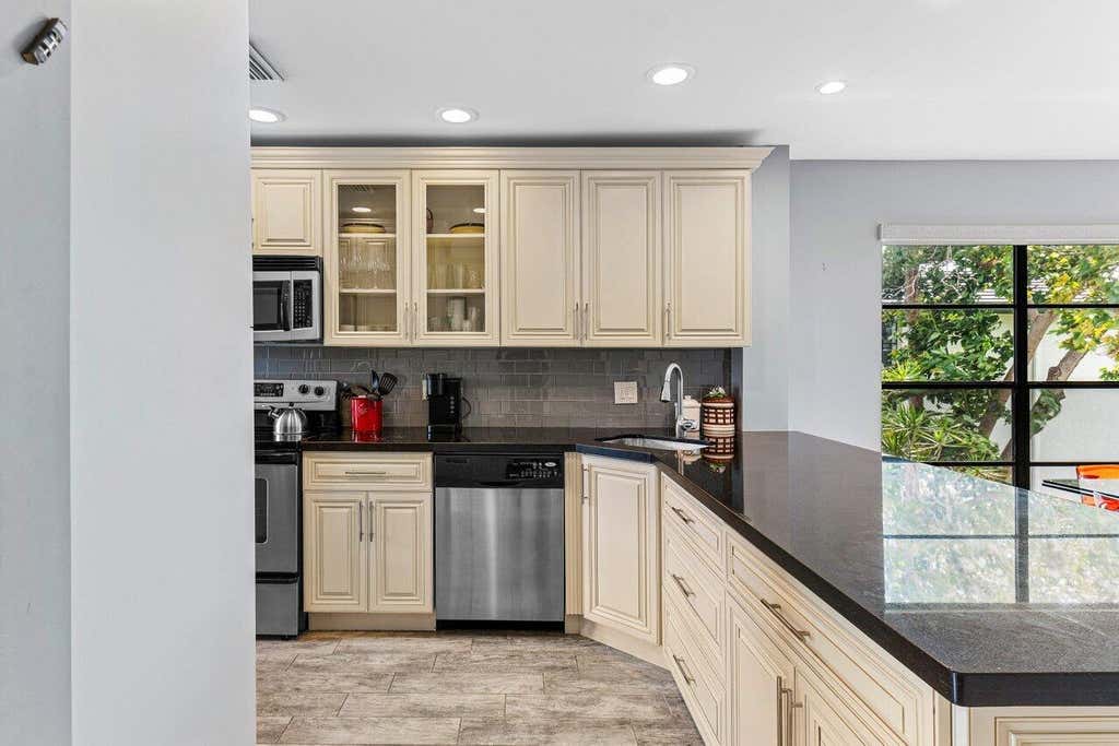 Photo of 20 Southport Lane #B, Boynton Beach, FL 33436 (MLS # R11068568)