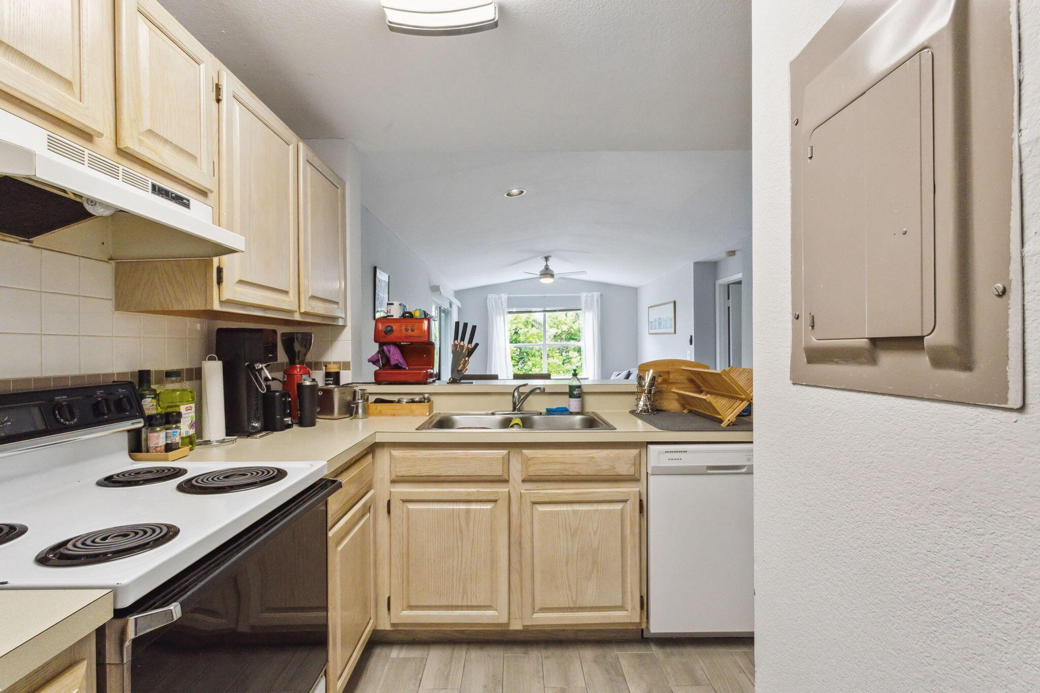 VERANO AT DELRAY CONDO - Residential Lease