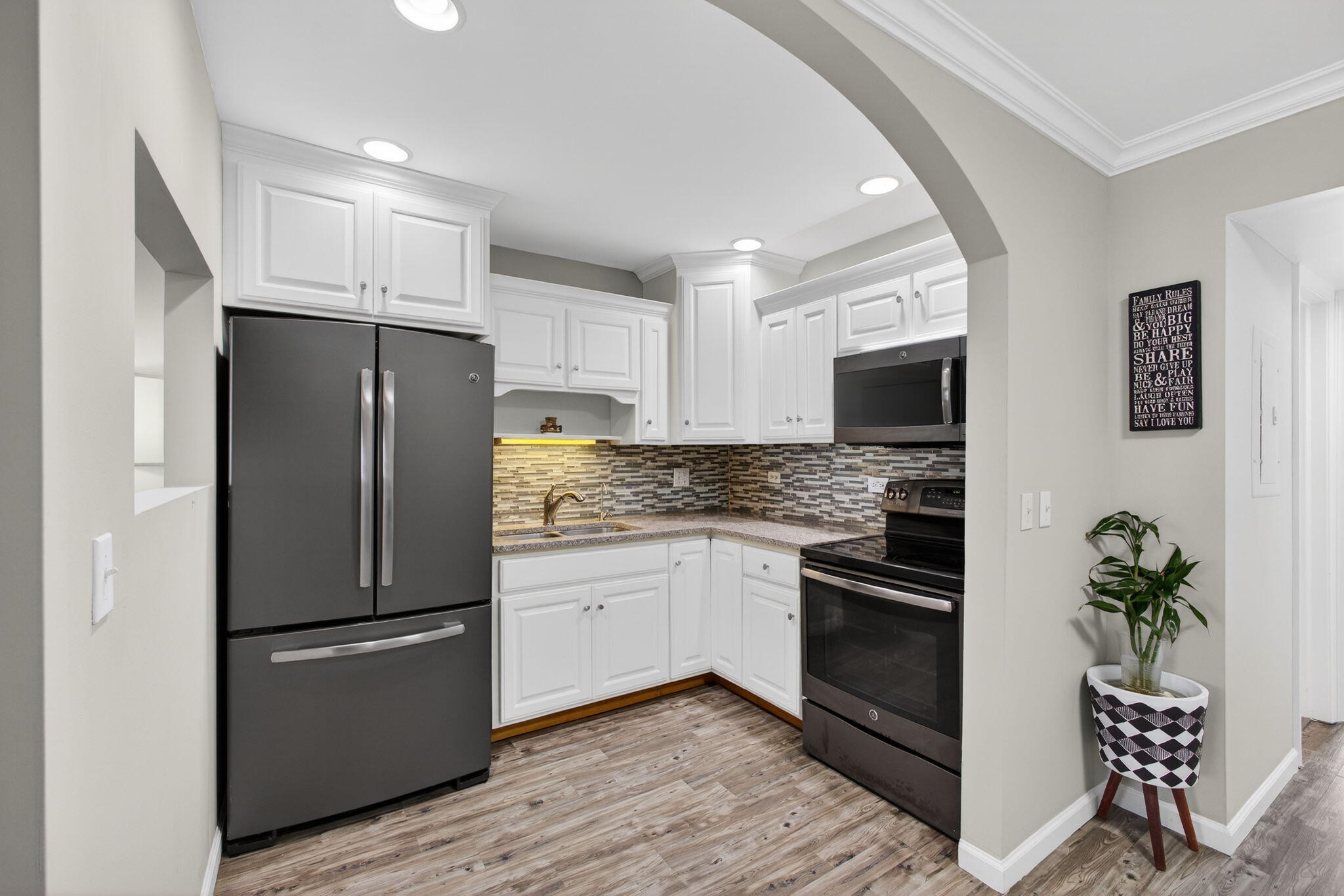 SHORE CLUB APTS B & C CONDO - Residential