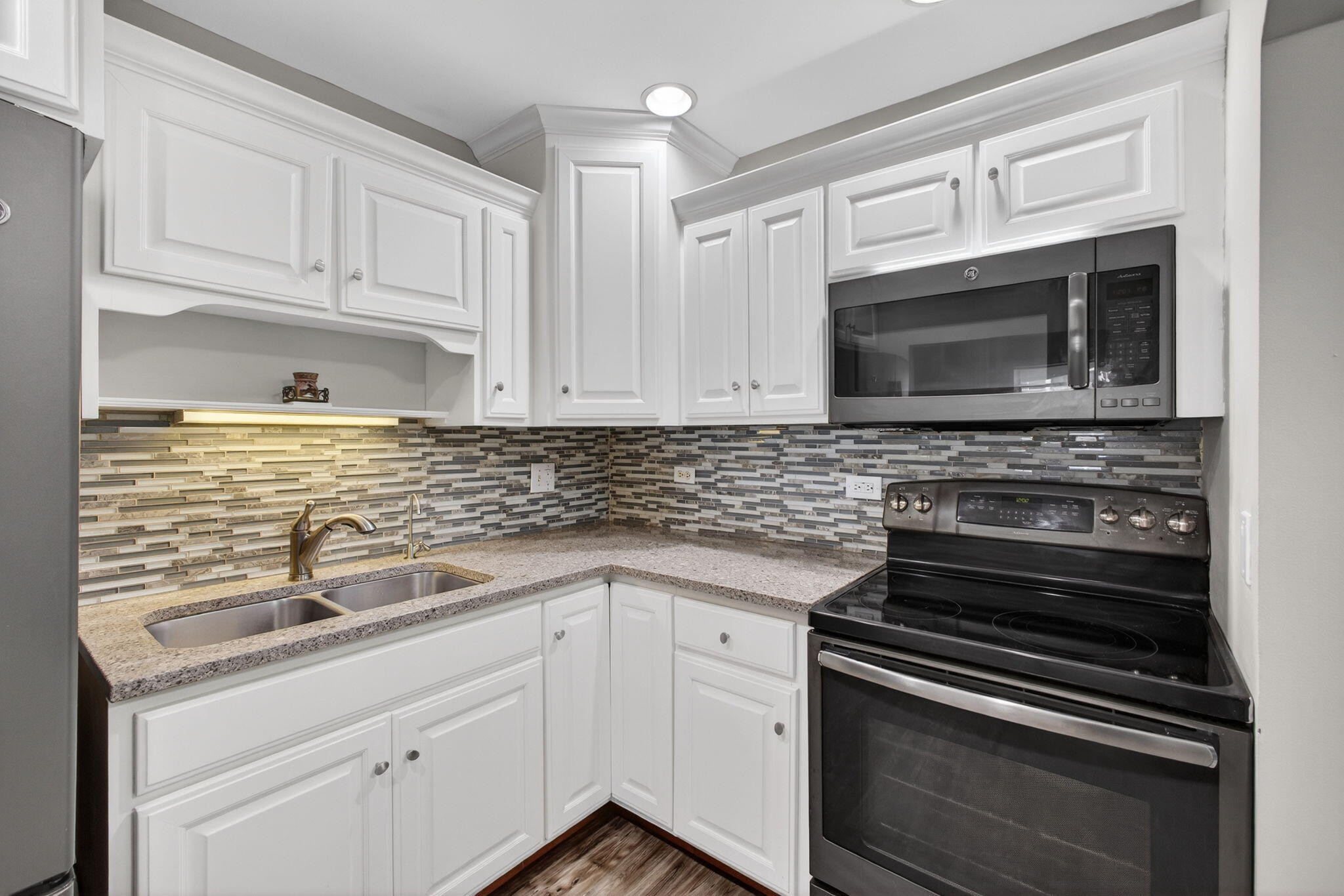 SHORE CLUB APTS B & C CONDO - Residential