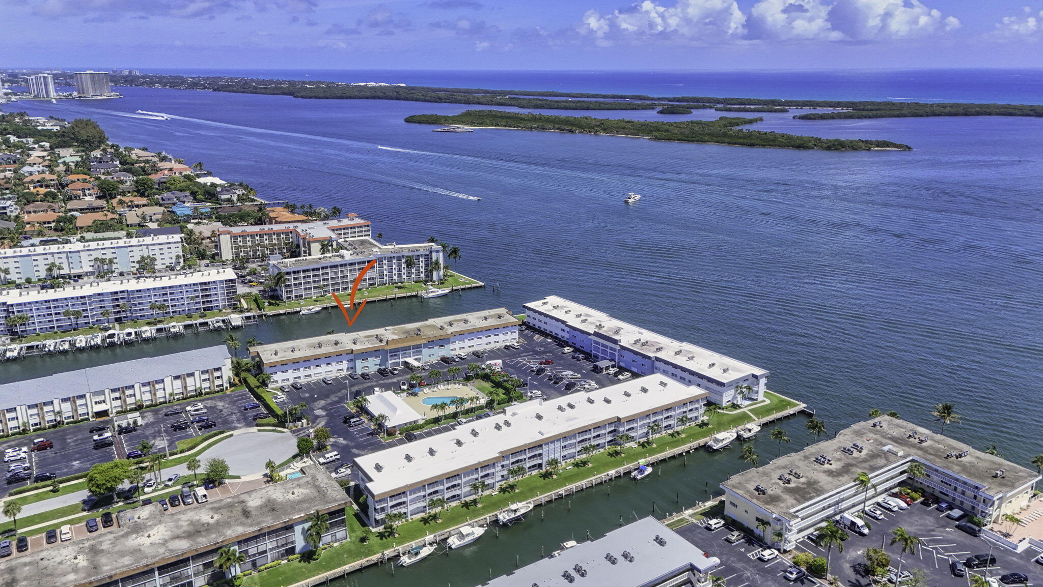 SHORE CLUB APTS B & C CONDO - Residential