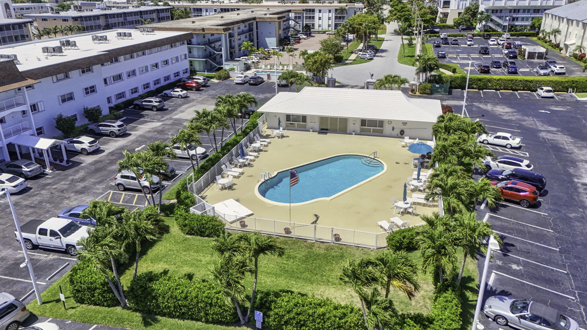 SHORE CLUB APTS B & C CONDO - Residential