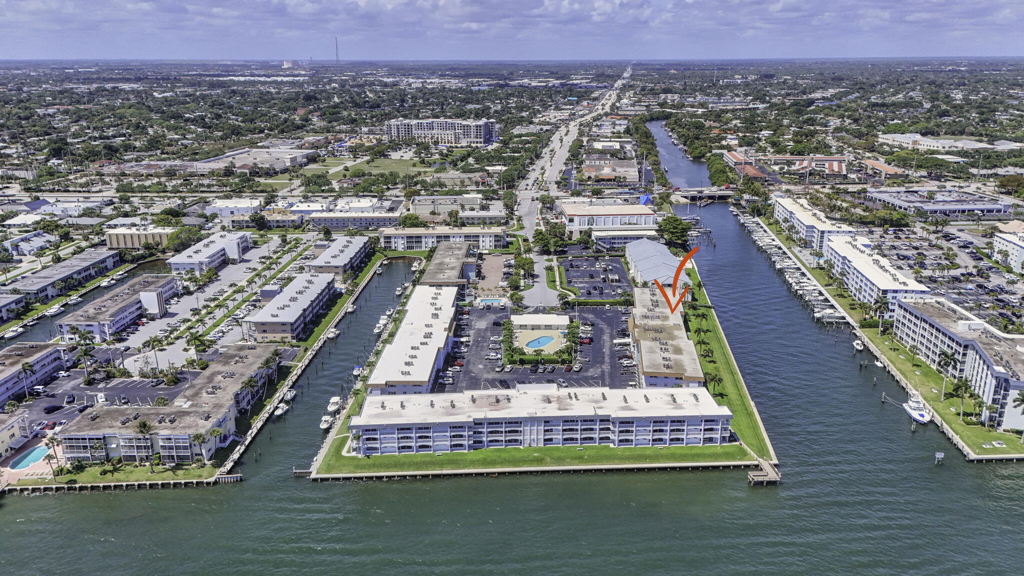 SHORE CLUB APTS B & C CONDO - Residential