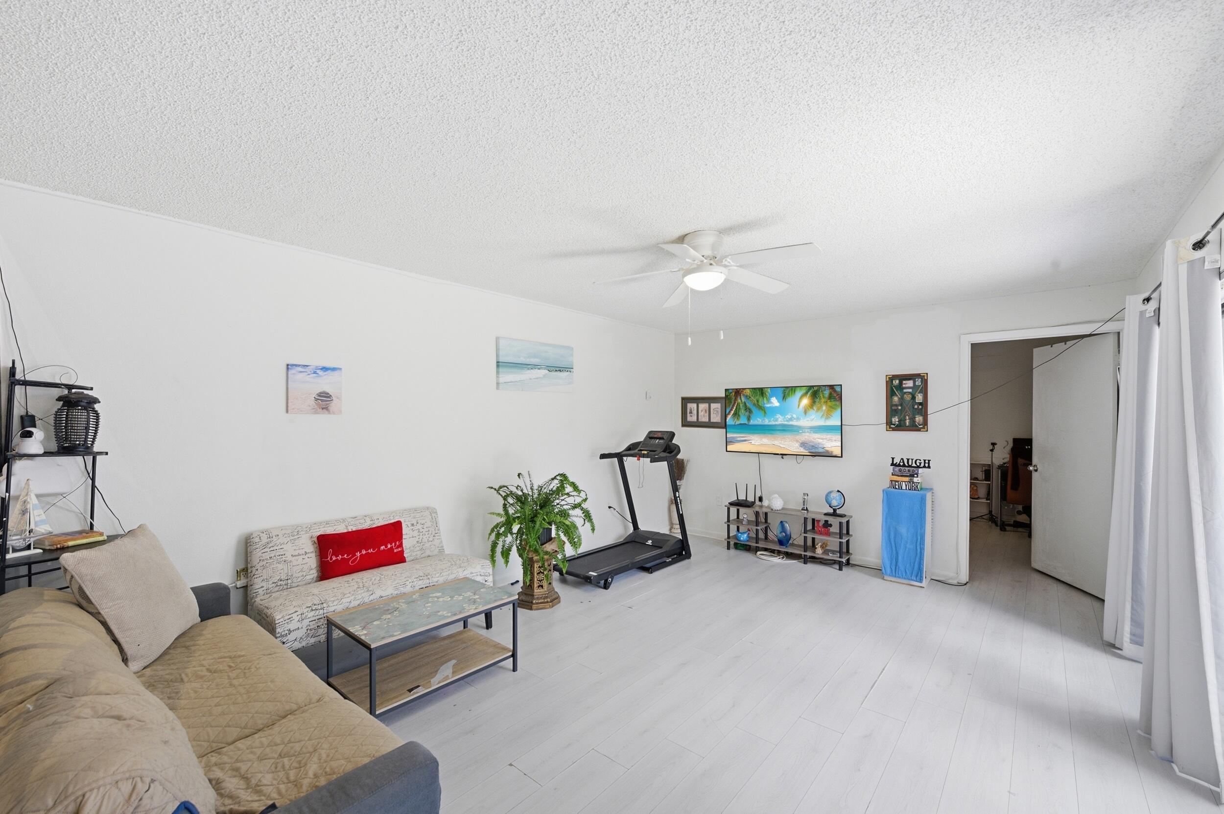 GLENWOOD TWNHS - Residential