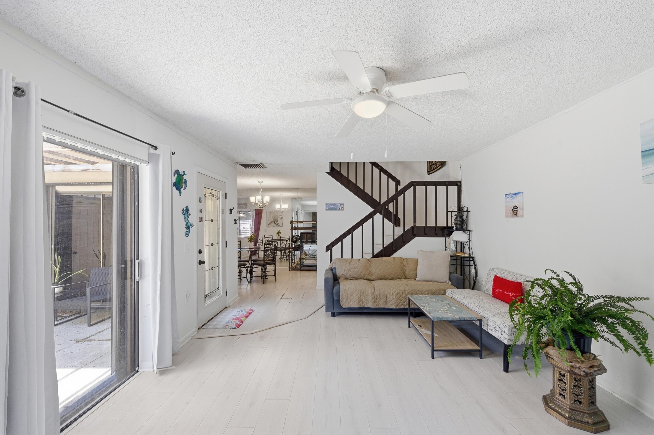 GLENWOOD TWNHS - Residential