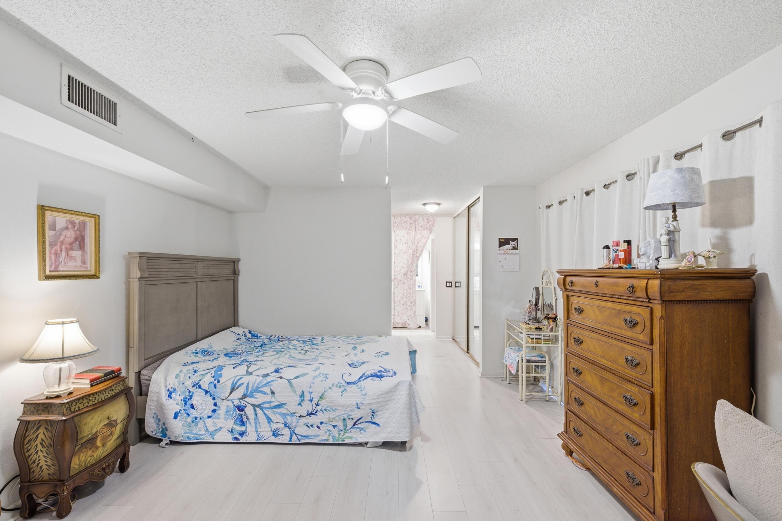 GLENWOOD TWNHS - Residential