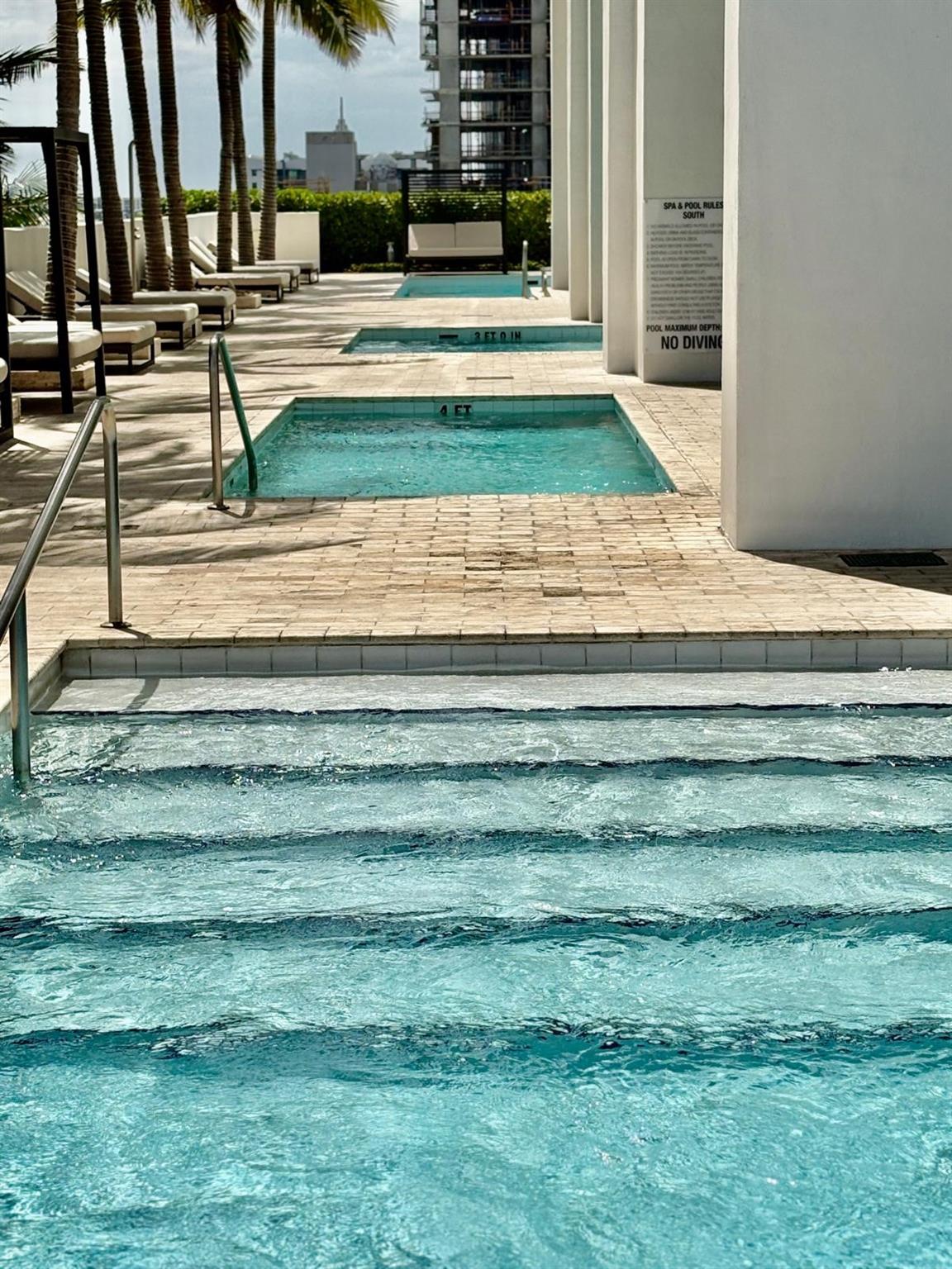 TEN MUSEUM PARK - Residential