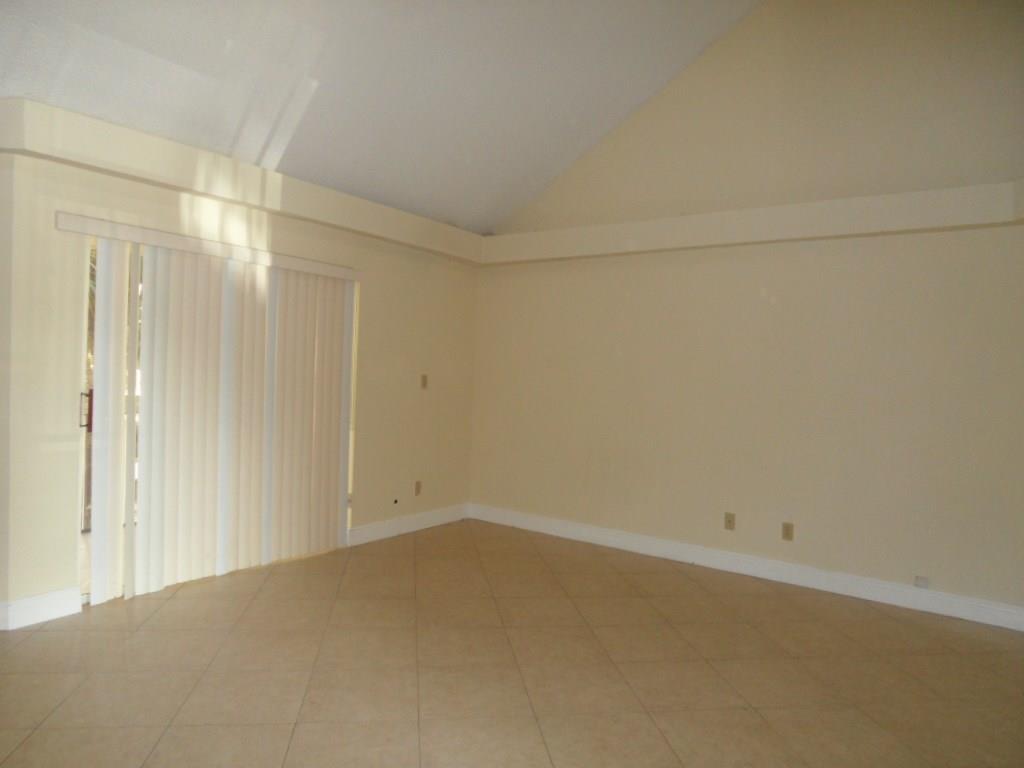 Colonnades Condo - Residential