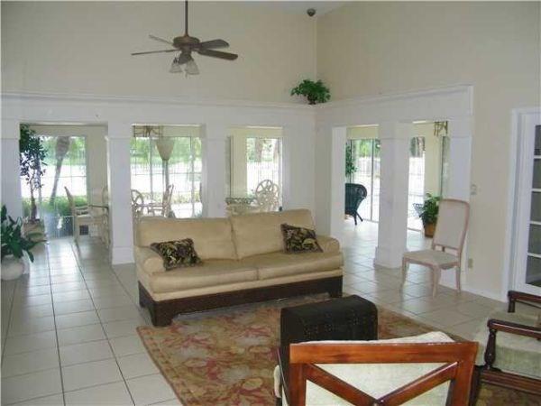 Colonnades Condo - Residential