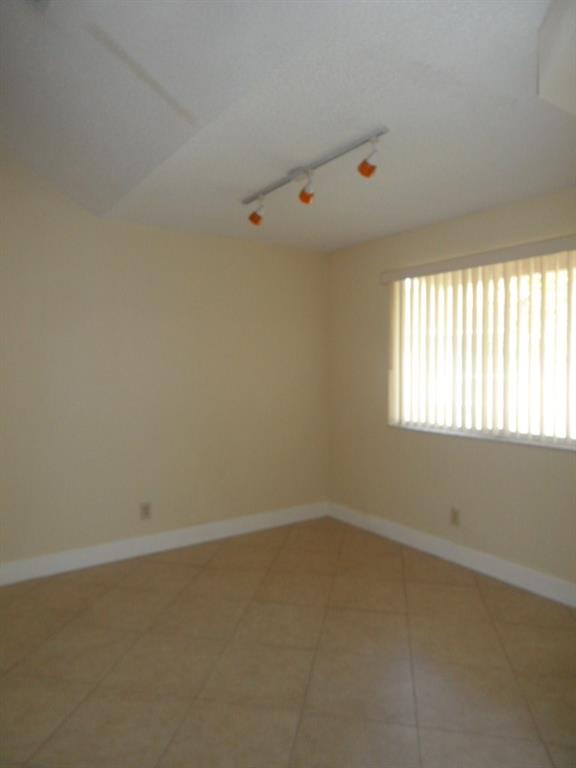 Colonnades Condo - Residential