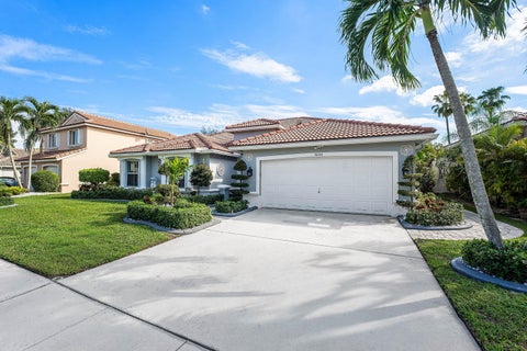 Tiny photo for 5696 Muirfield Village Circle, Lake Worth, FL 33463 (MLS # B26088500)