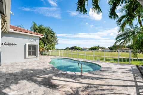 Tiny photo for 5696 Muirfield Village Circle, Lake Worth, FL 33463 (MLS # B26088500)