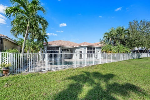 Tiny photo for 5696 Muirfield Village Circle, Lake Worth, FL 33463 (MLS # B26088500)