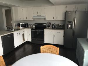 INDIAN CREEK PH 10 - Residential Lease