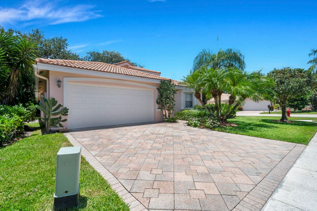 Photo of 12055 Tevere Drive, Boynton Beach, FL 33437 (MLS # R11109569)