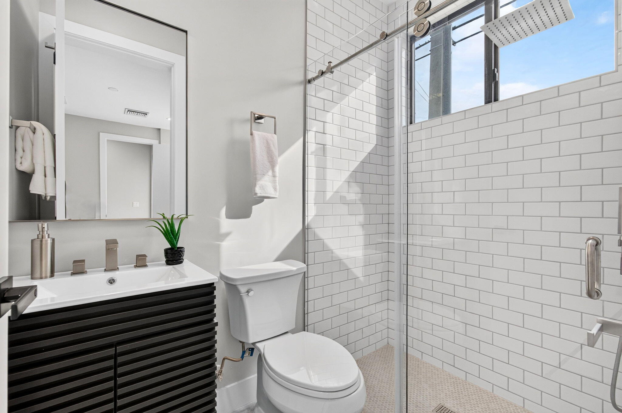 3541 NE 13th Avenue Unit B