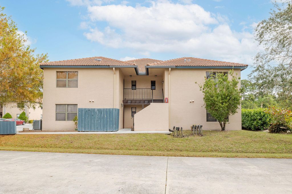 Photo of 2446 SE Garden Terrace #302, Port Saint Lucie, FL 34952 (MLS # R10962566)