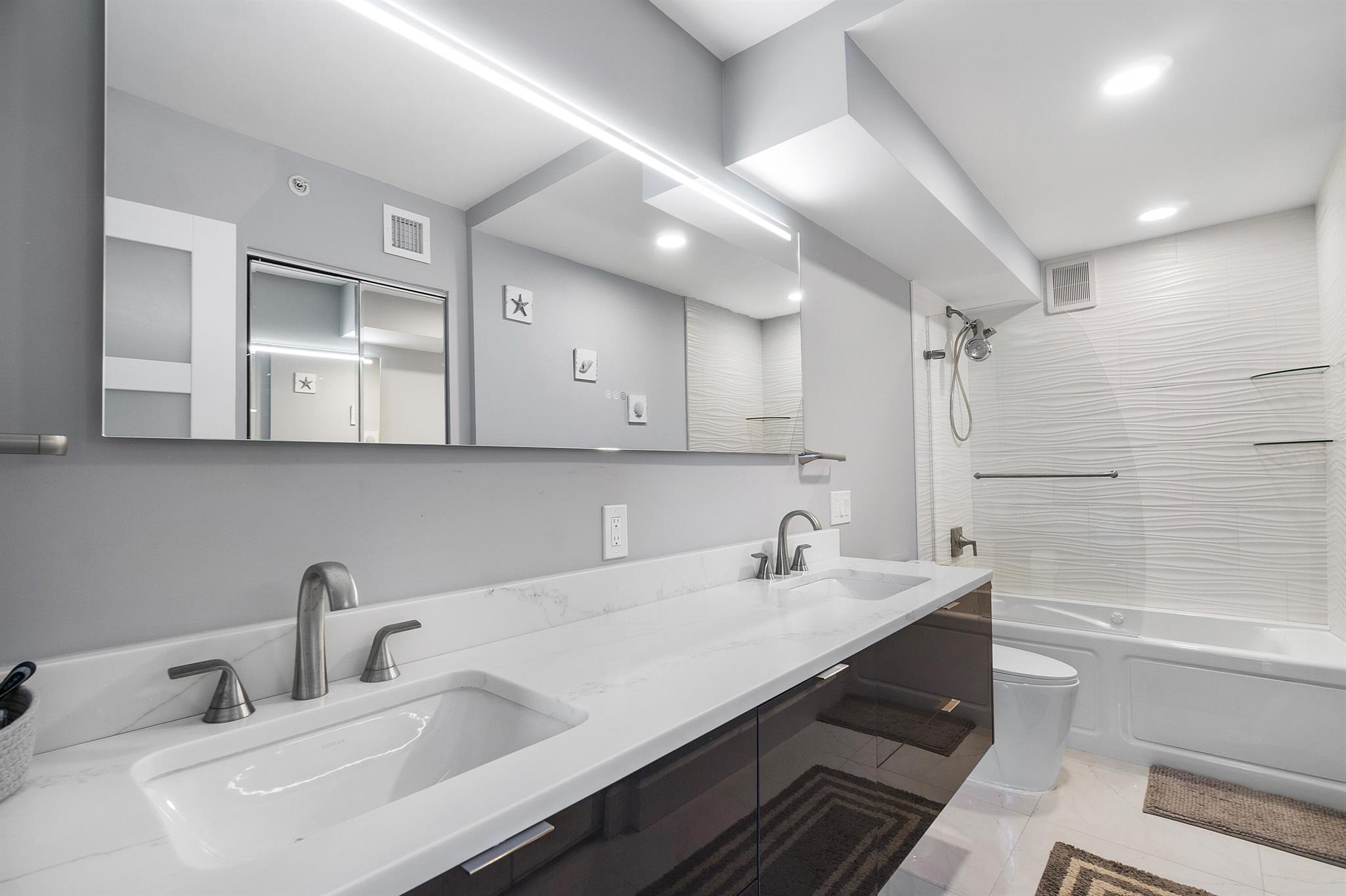 HYPOLUXOS MARINERS CAY CO - Residential