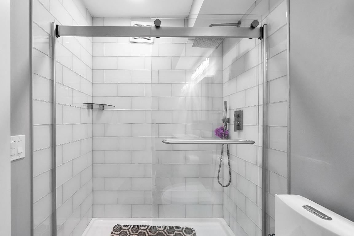 HYPOLUXOS MARINERS CAY CONDO - Residential