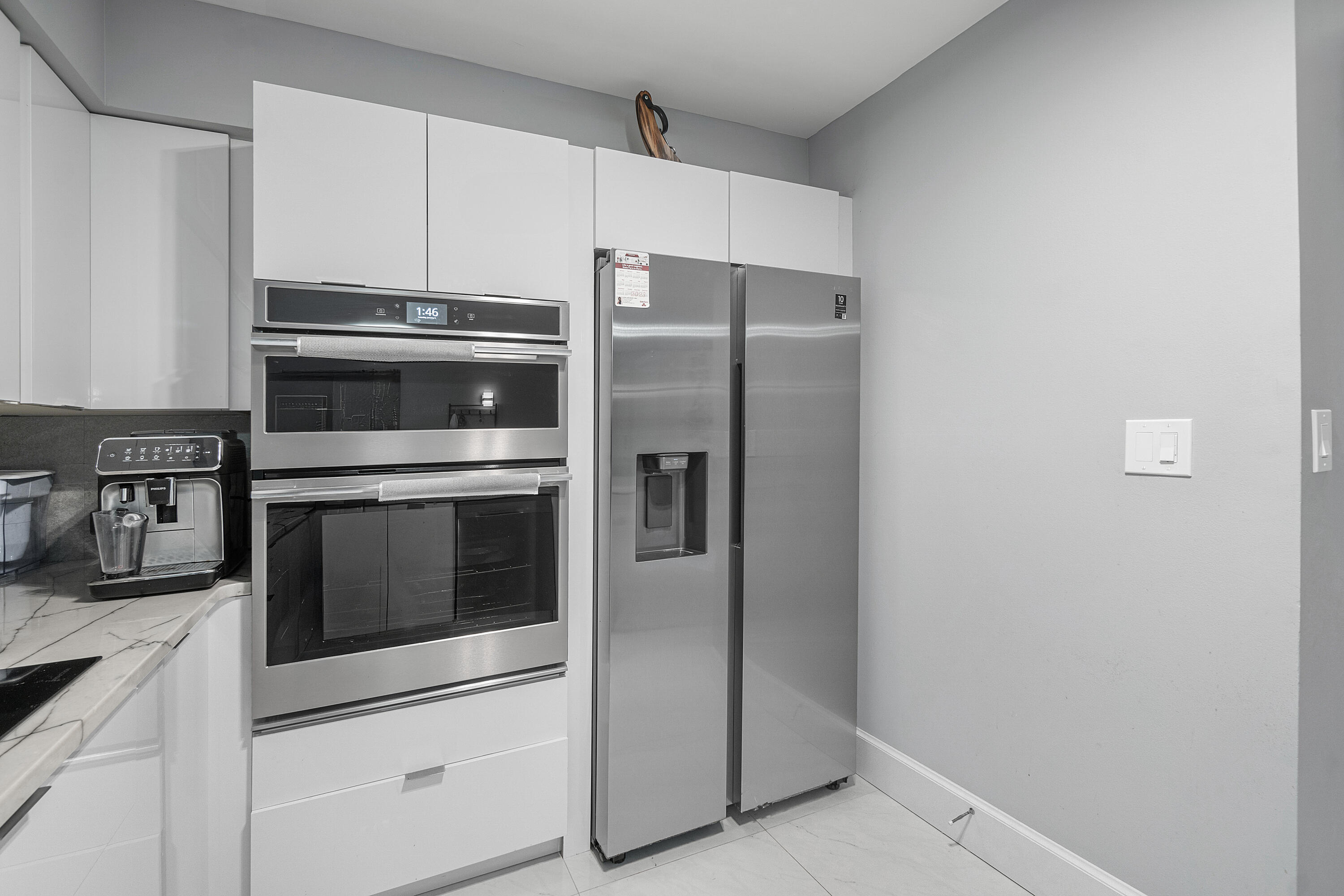 HYPOLUXOS MARINERS CAY CONDO - Residential