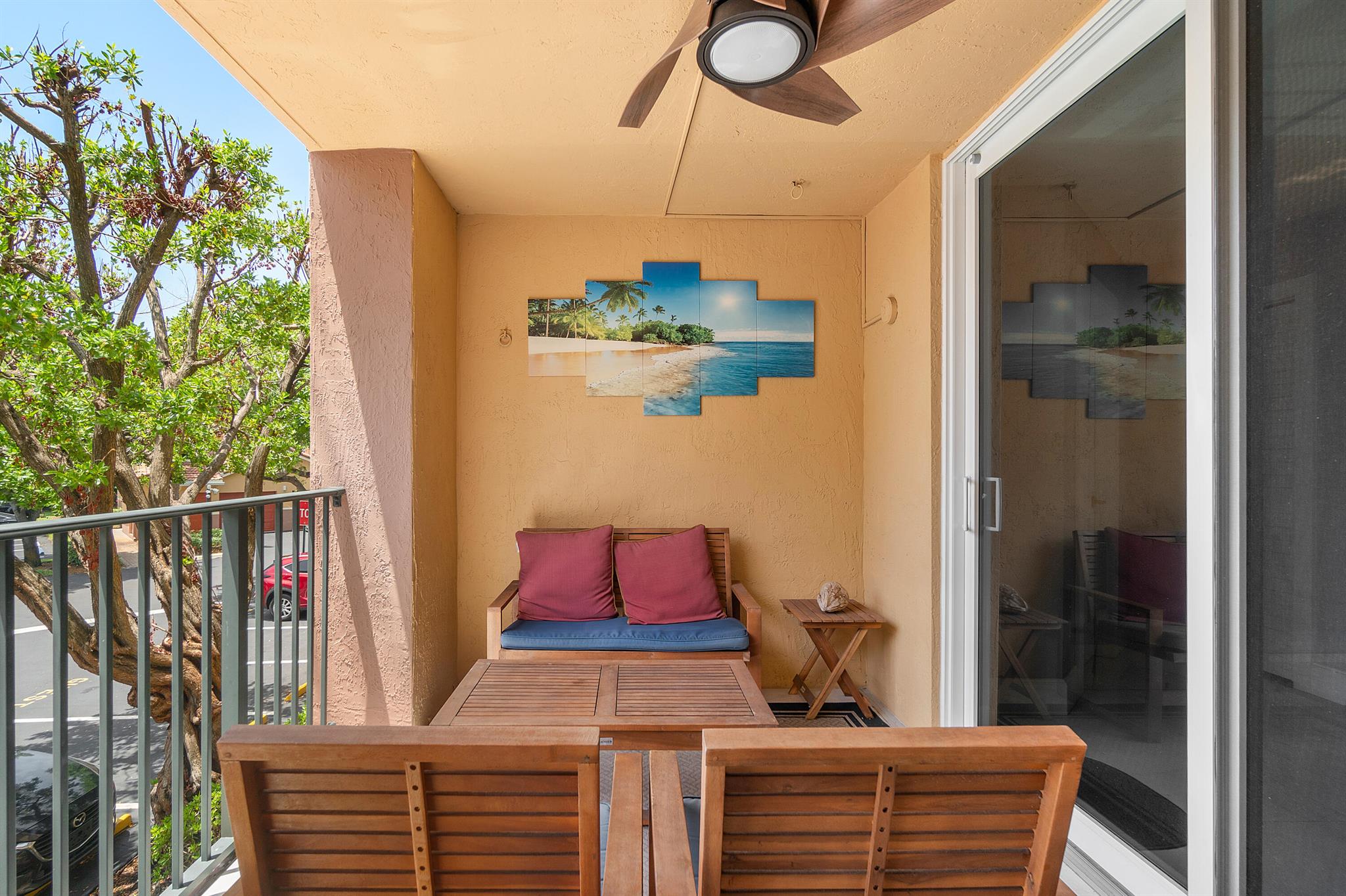 HYPOLUXOS MARINERS CAY CO - Residential