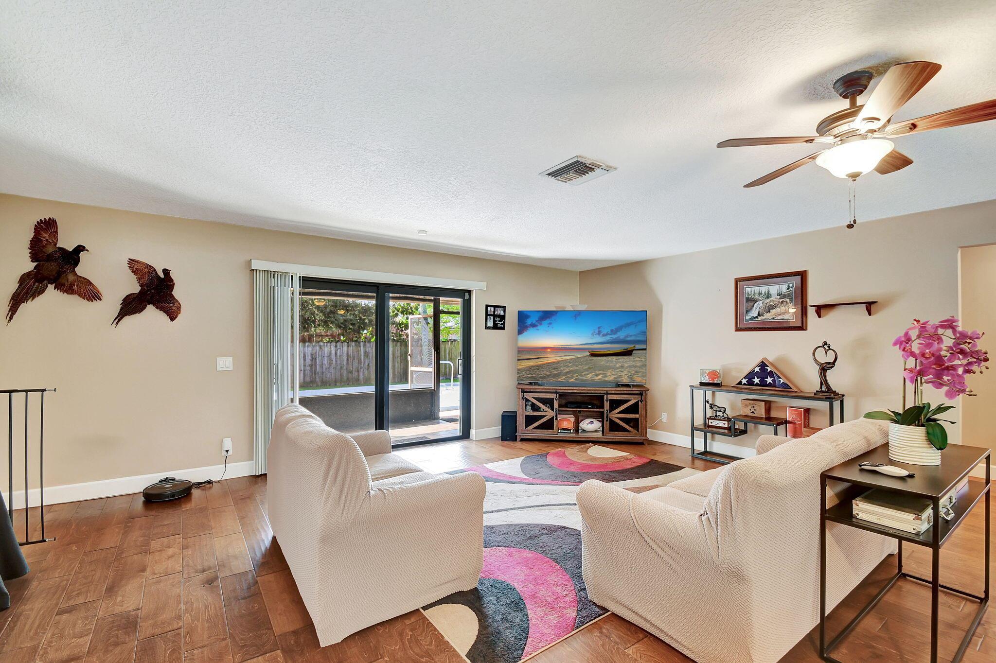 PALM BEACH FARMS CO 3 - Residential