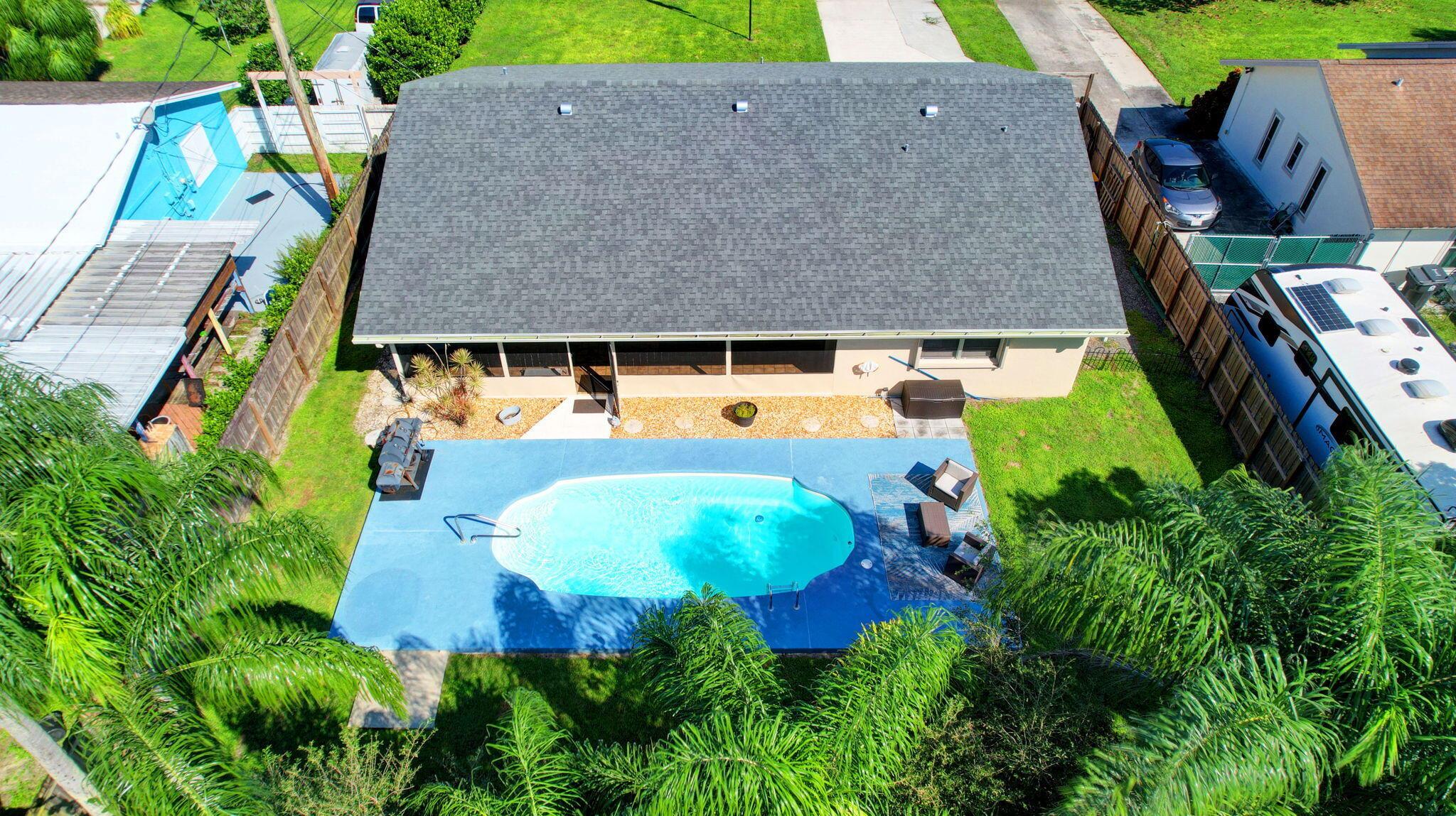 PALM BEACH FARMS CO 3 - Residential