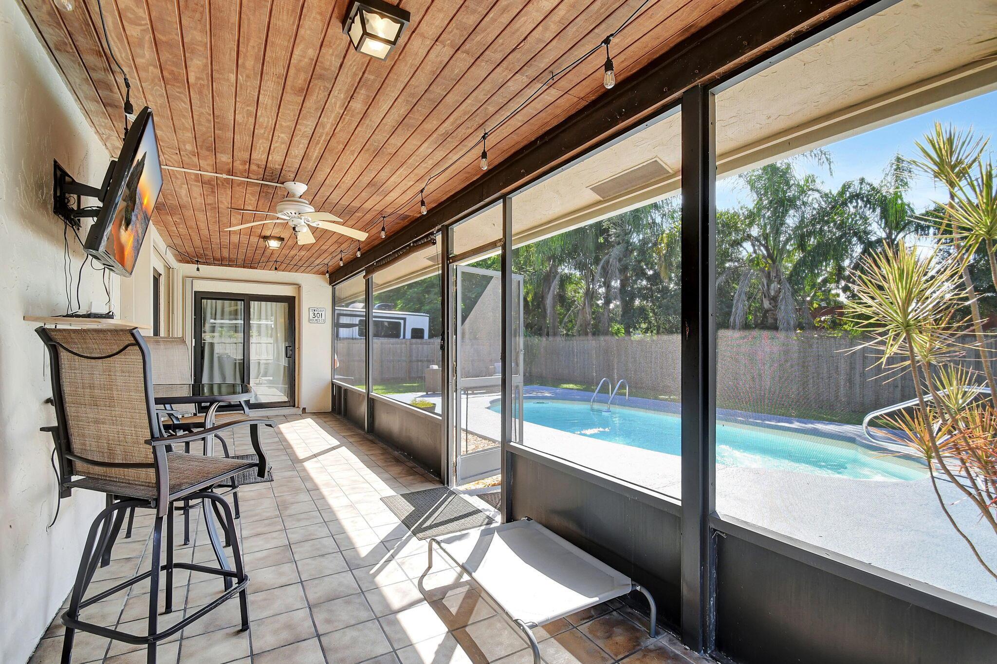 PALM BEACH FARMS CO 3 - Residential