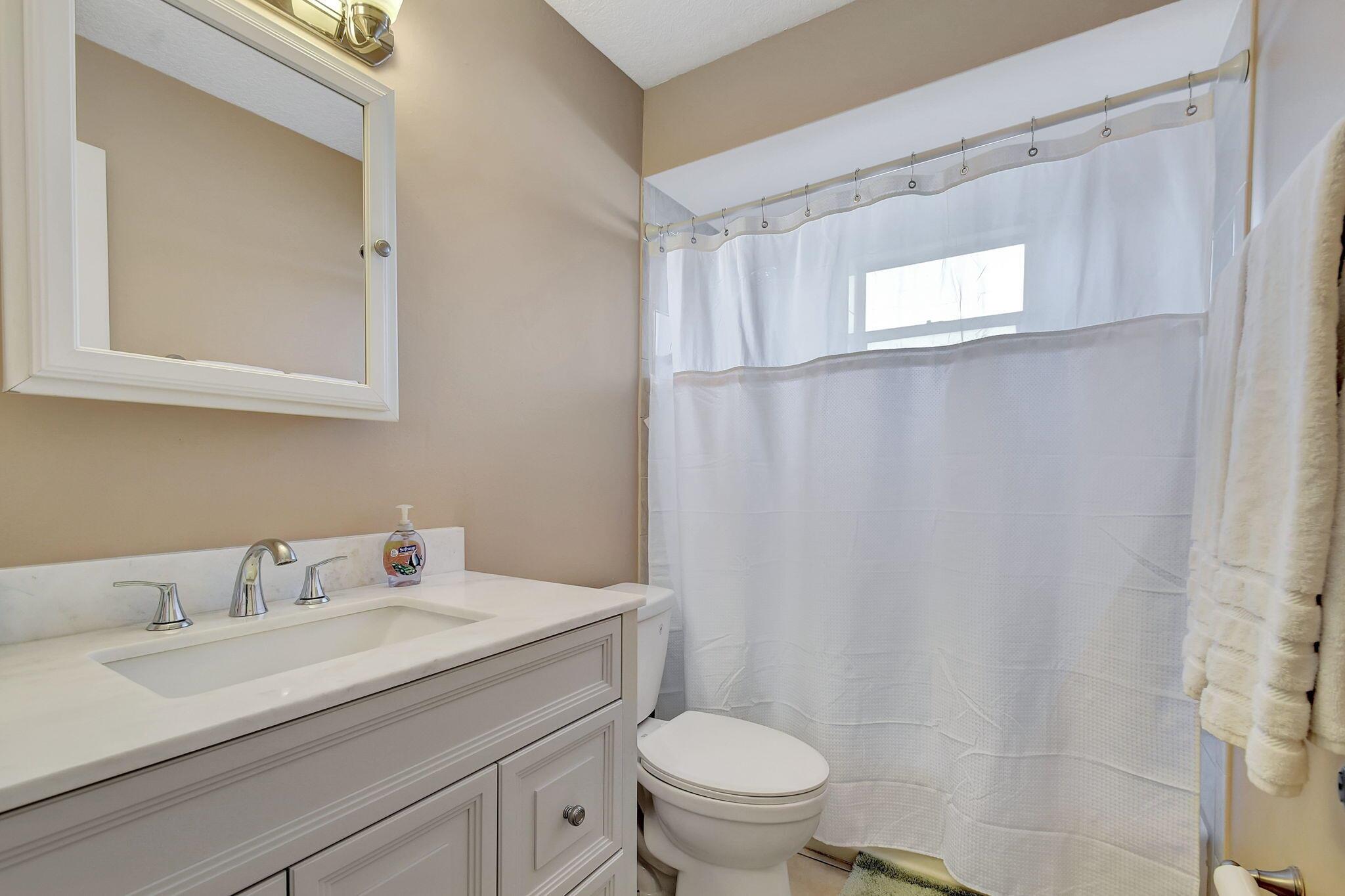 PALM BEACH FARMS CO 3 - Residential