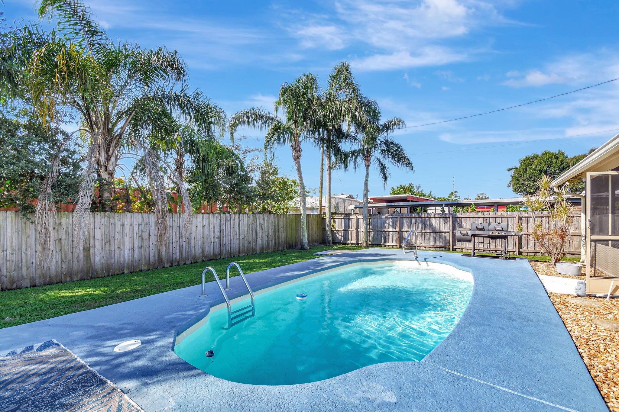 PALM BEACH FARMS CO 3 - Residential