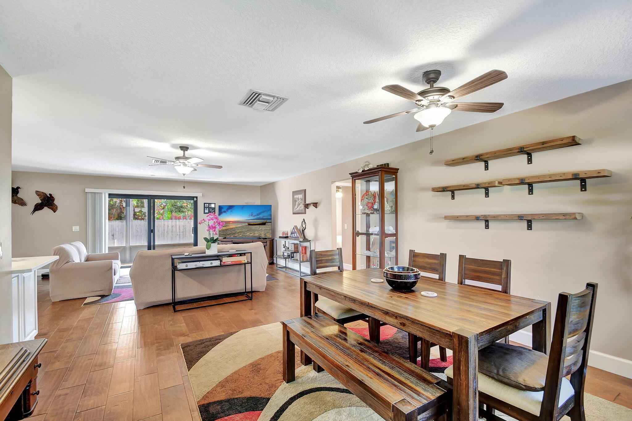 PALM BEACH FARMS CO 3 - Residential