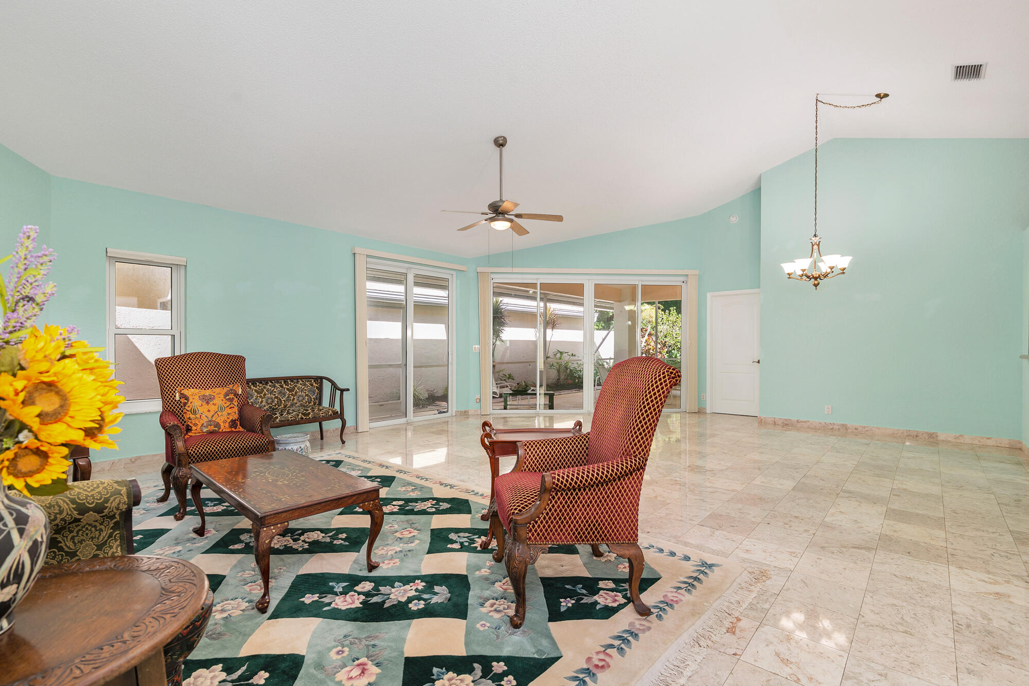 9213 Heathridge Drive