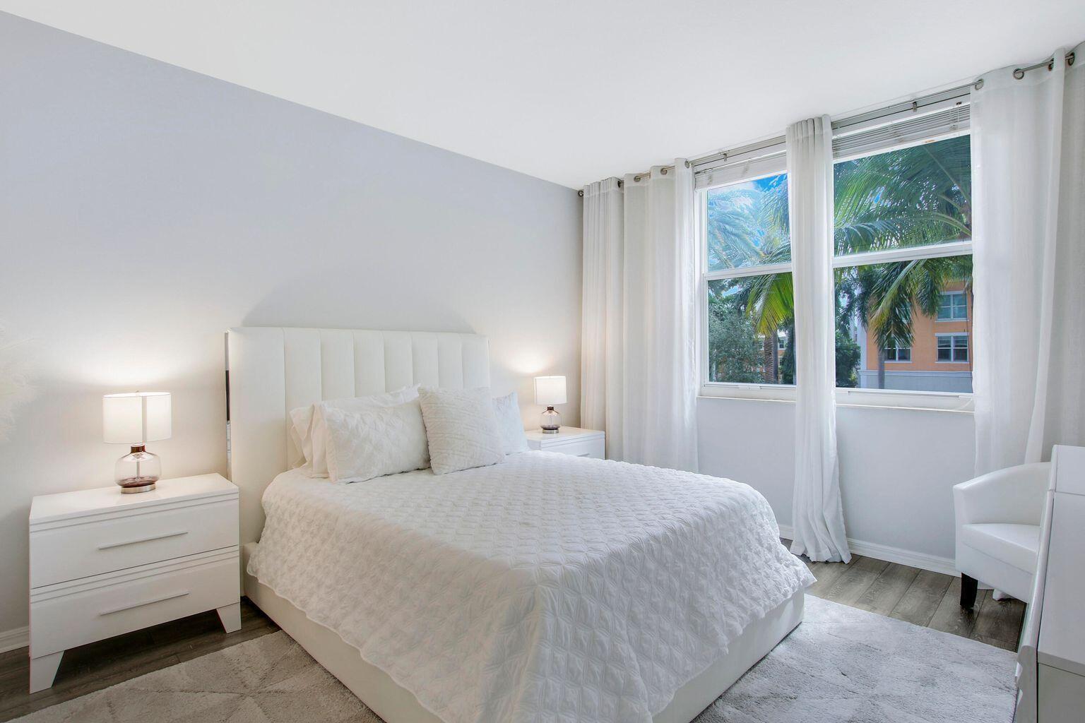 MOORINGS AT LANTANA CONDO 1 - Residential