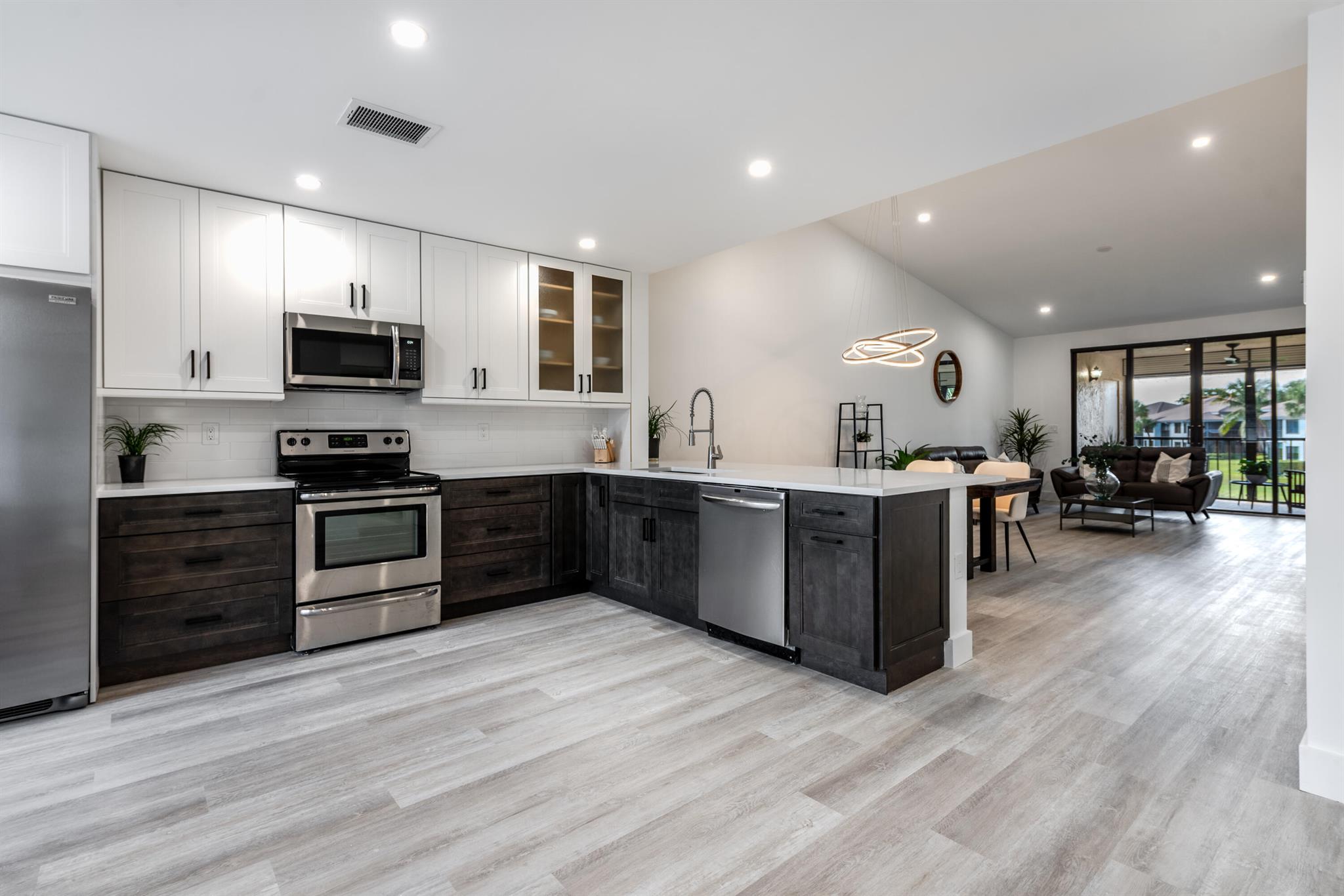 GLENEAGLES CONDO III - Residential Lease