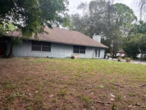 A home in Loxahatchee