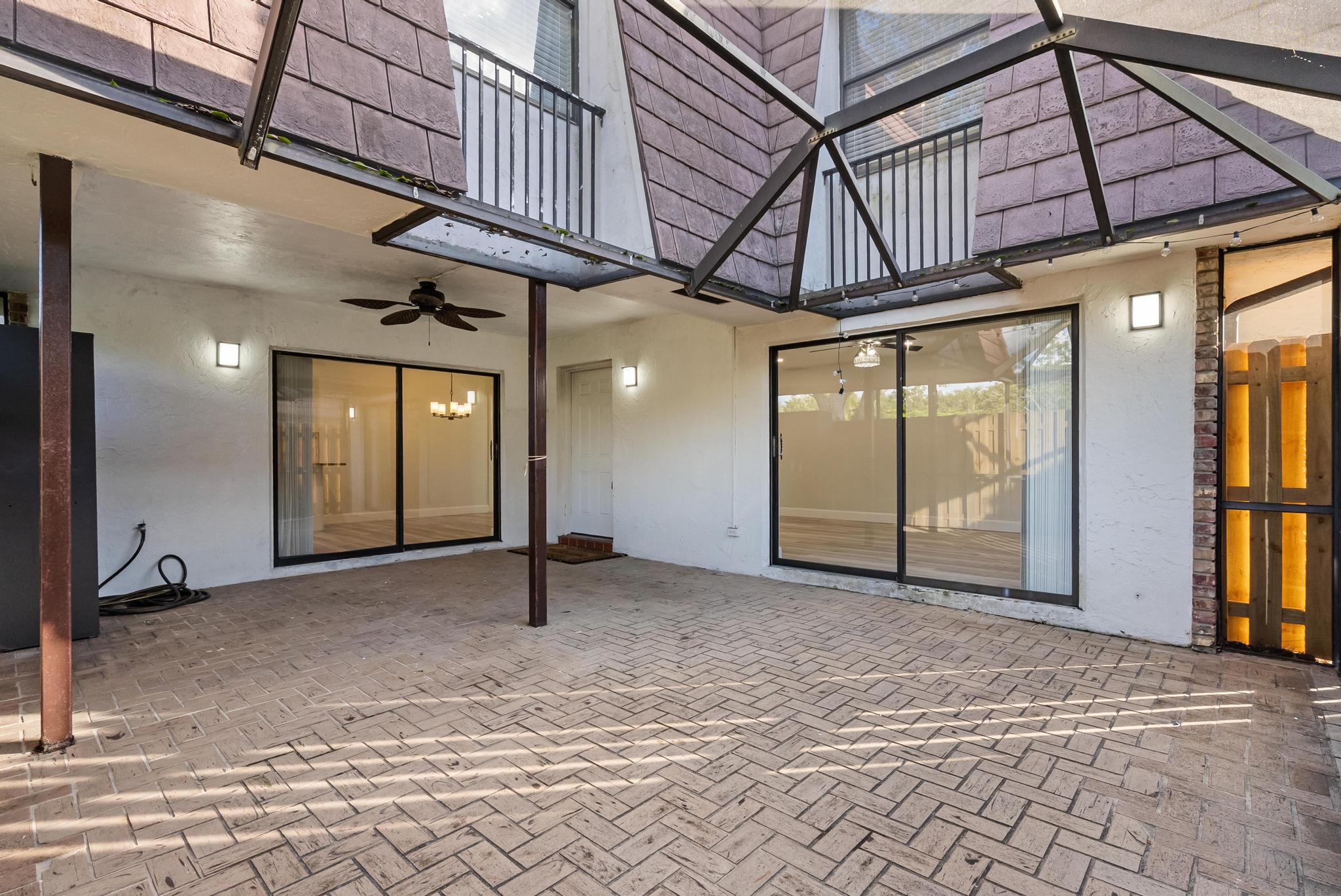COURTYARDS AT BOCA II - Residential Lease