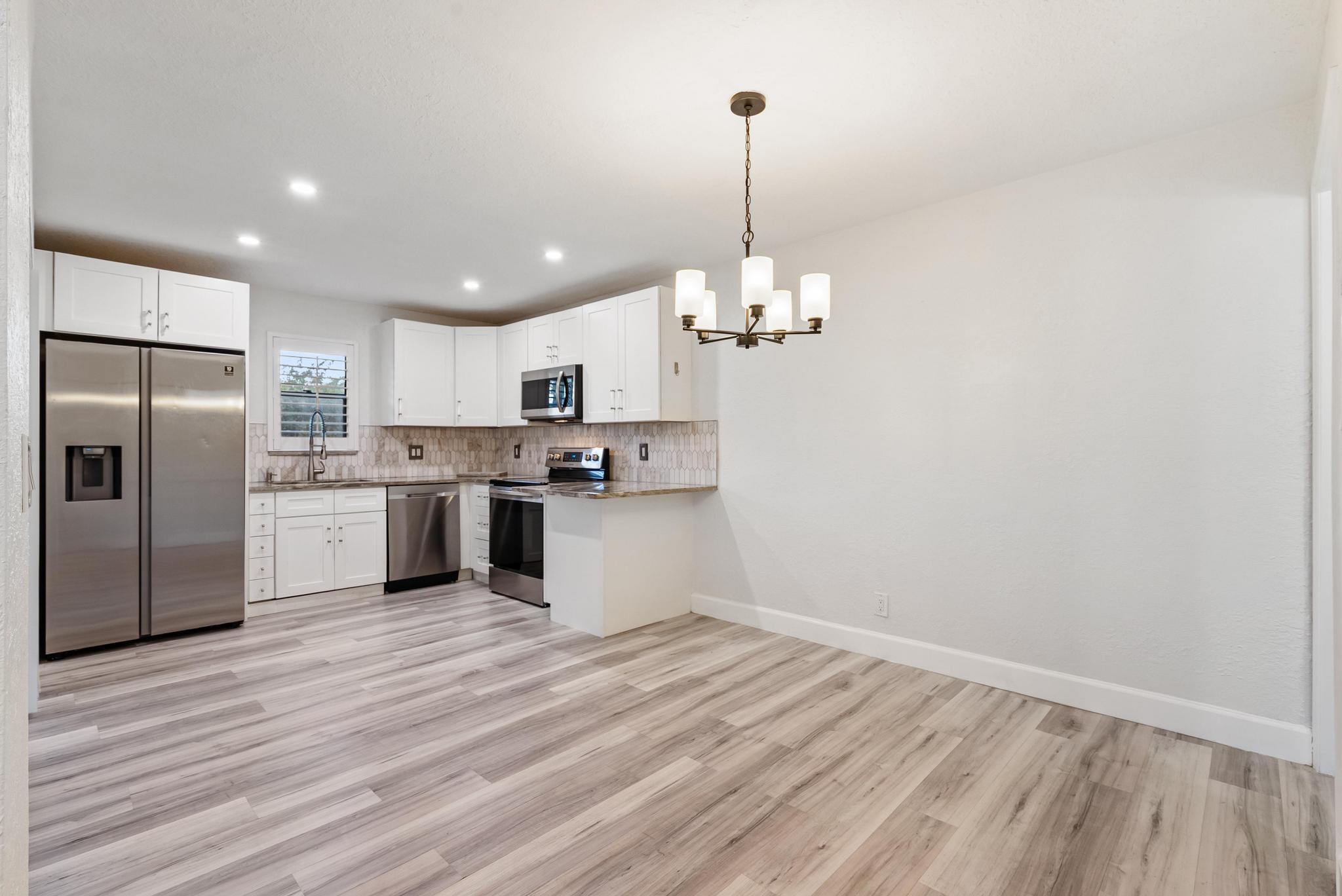 COURTYARDS AT BOCA II - Residential Lease