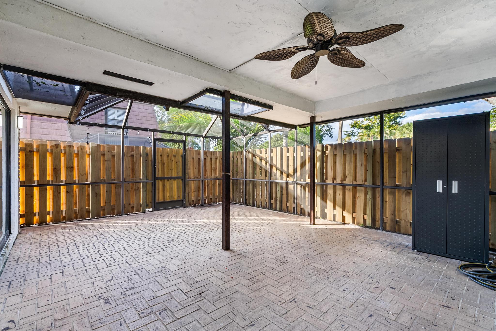 COURTYARDS AT BOCA II - Residential Lease