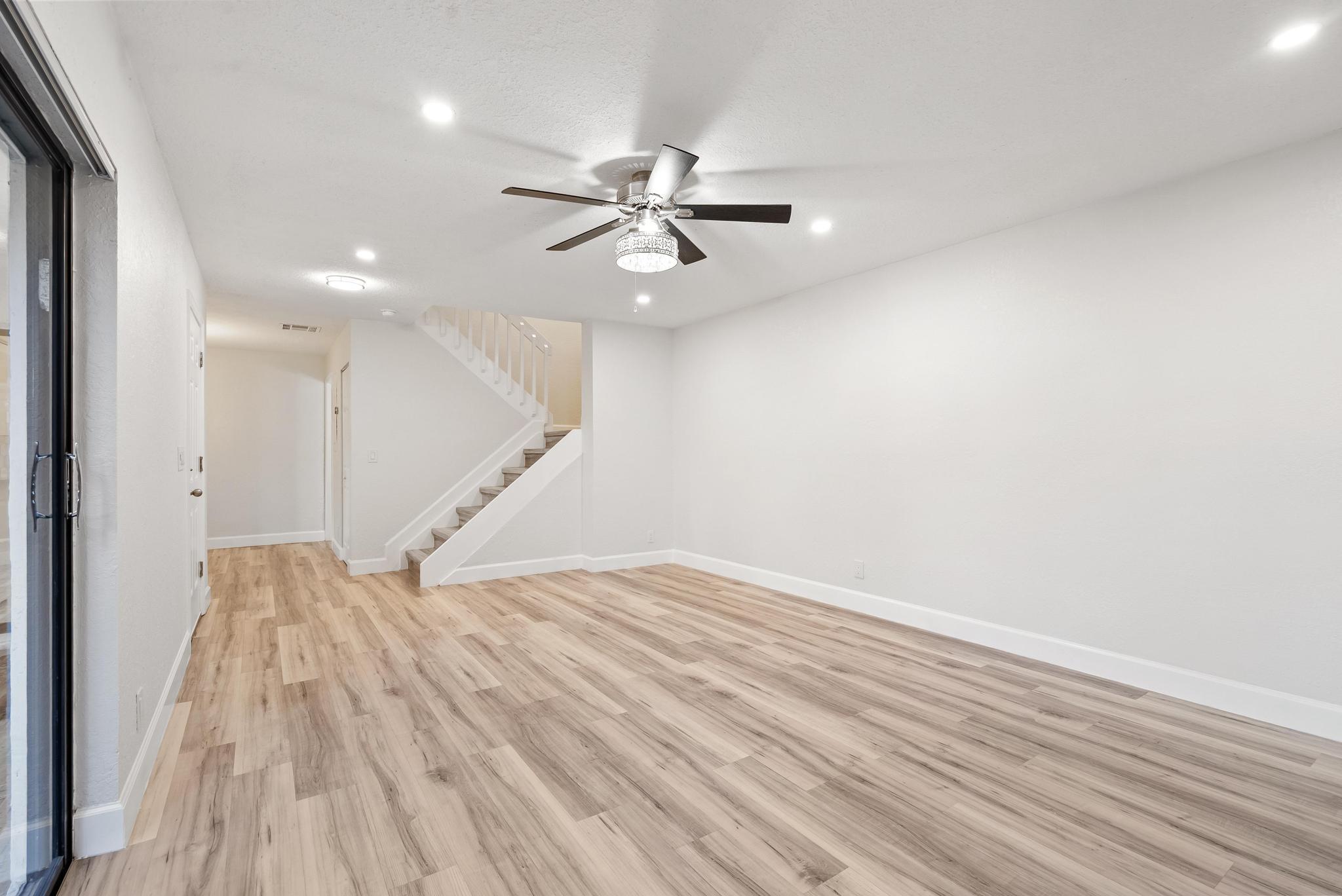 COURTYARDS AT BOCA II - Residential Lease