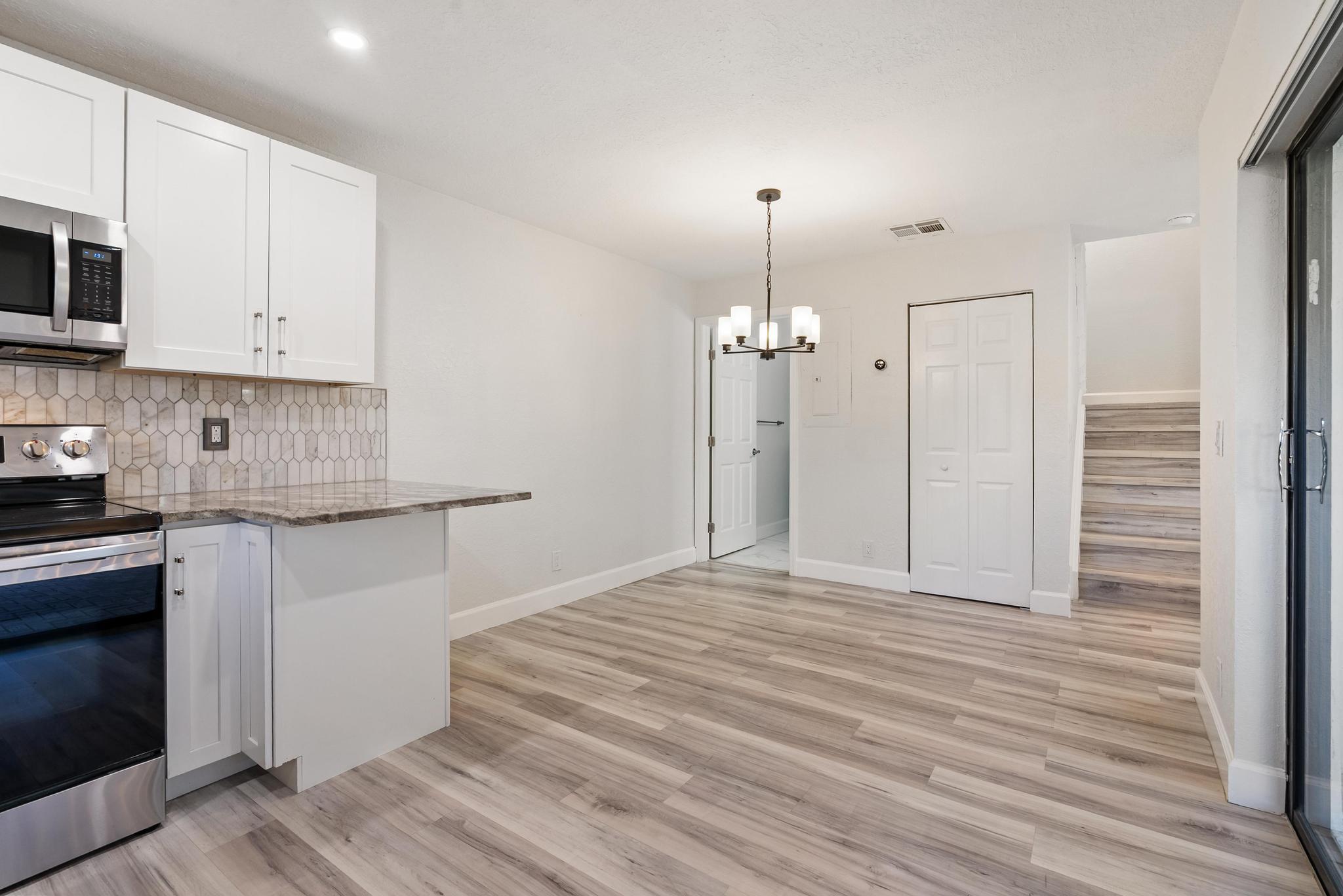 COURTYARDS AT BOCA II - Residential Lease